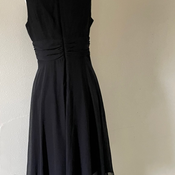 Dress - Picture 5 of 6